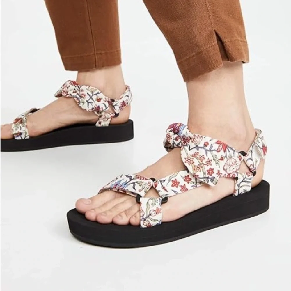 Loeffler Randall loeffler randall